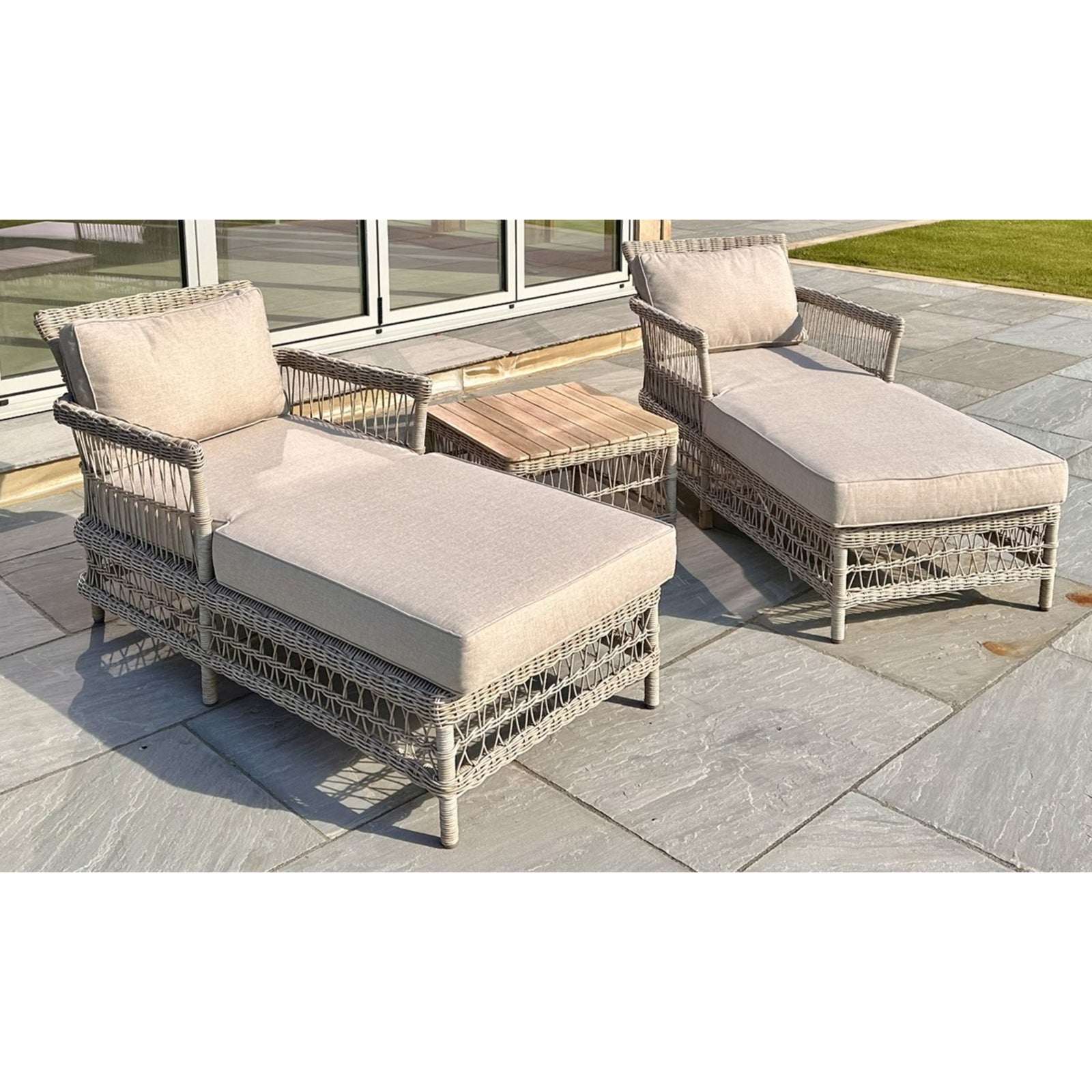 Amalfi Outdoor Large Corner Set With Riser Table + 2 Stools